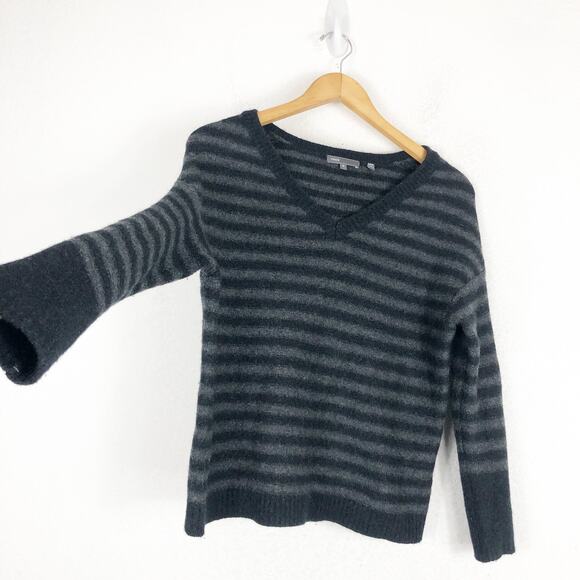 Vince Merino Camel Blend Sweater Large Navy Grey Stripe Pullover Size Medium - Picture 10 of 12